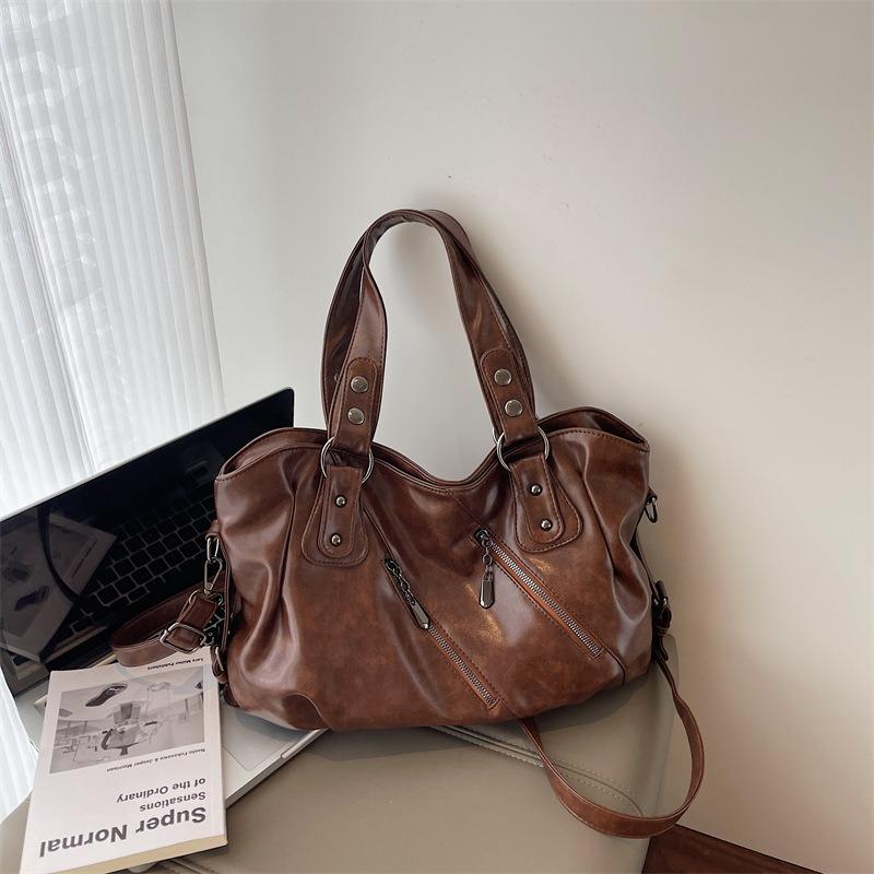 Large capacity bag New bag Women's bag Versatile messenger bag Casual commuter shoulder tote bag