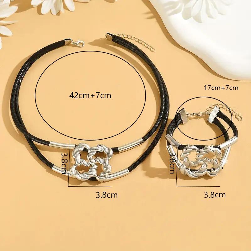 Fashion High-end Jewelry Set Necklace And Bracelet For Ladies