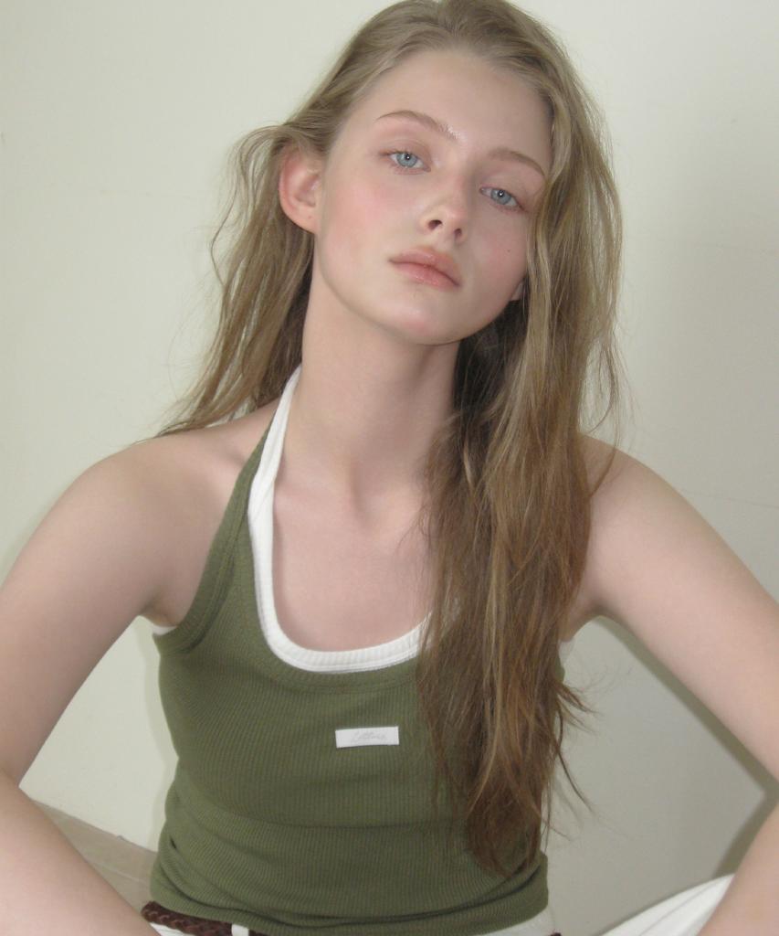 LETTER FROM MOON Letters Label Halterneck Top (Olive)