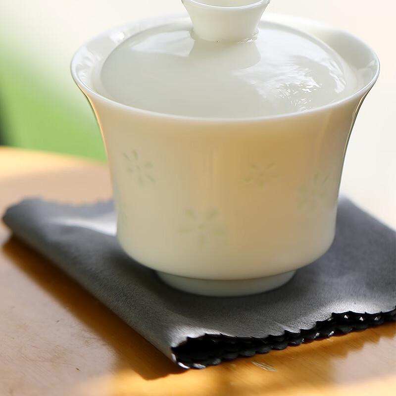 Yi Hu De Linglong Serene Pottery Tea Set