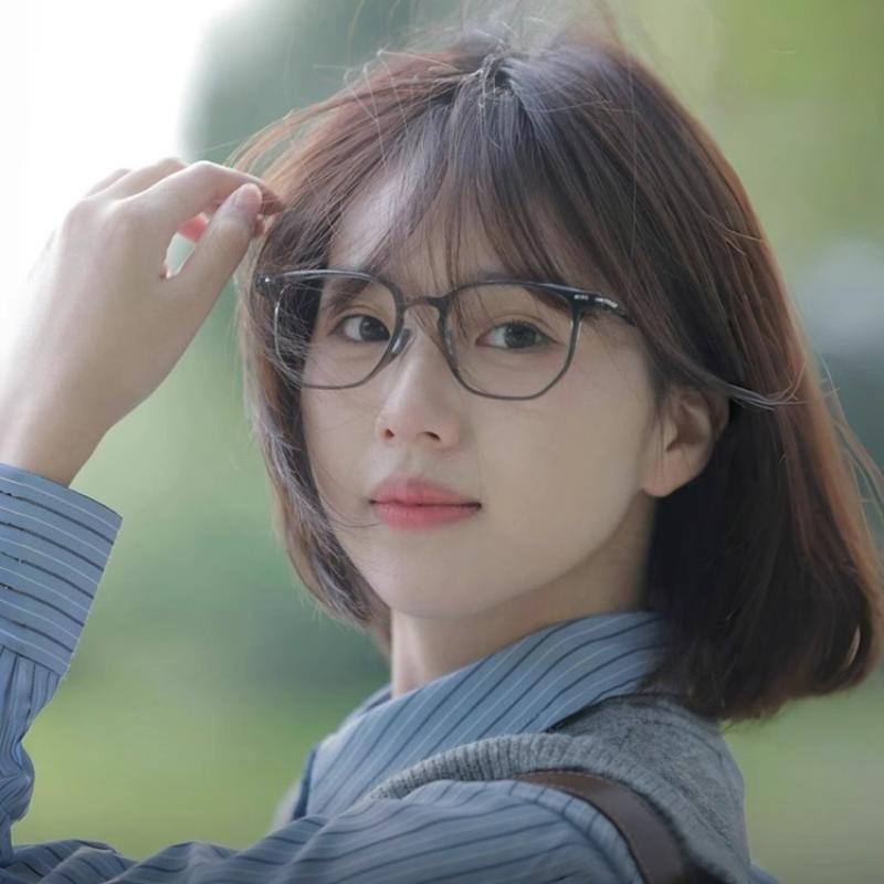 Damenmodebrille im japanischen Stil, hochwertig, Blaulicht blockierend, modisch und schlicht für den Weg zur Arbeit