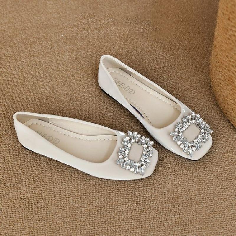 Gentle Fairy Wind Single Shoes 2025 New French Evening Wind Temperament Square Buckle Rhinestone Shallow Mouth Flat Bottom Commuting Shoes