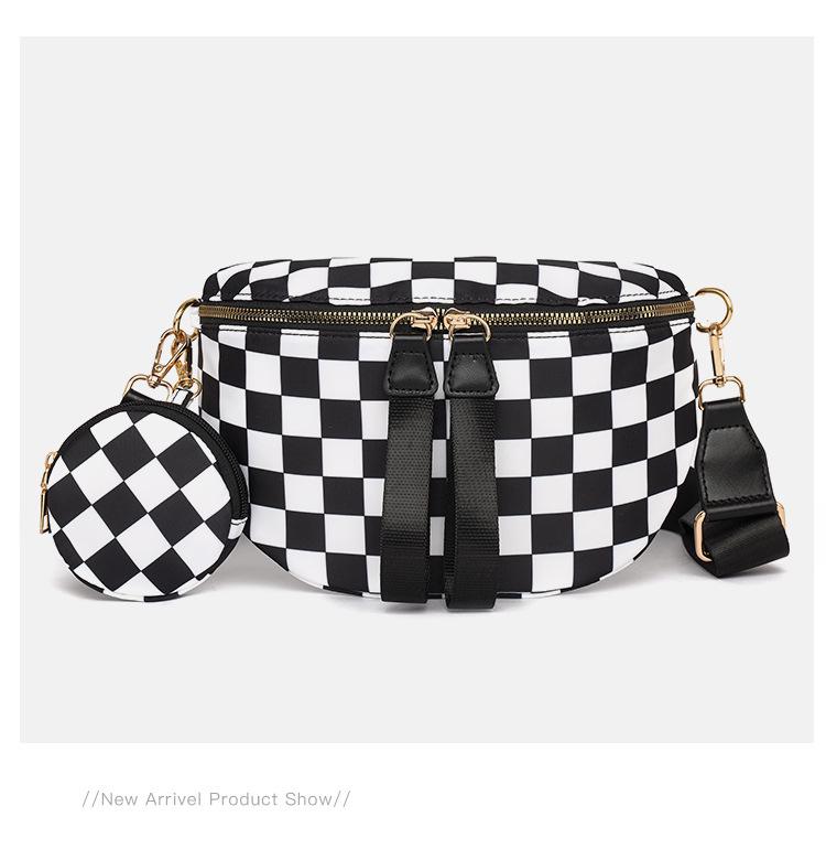 

Trendy Checkerboard Crossbody Bag – High-End, Large Capacity, Fashionable Women s Black & White Grid Shoulder Bag