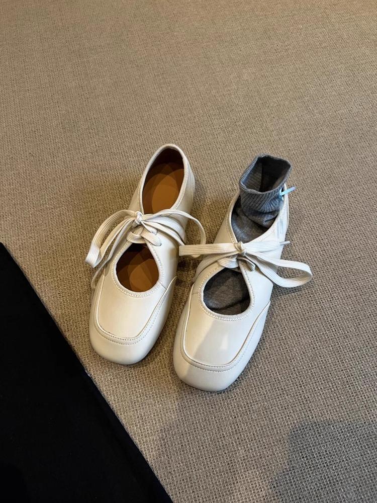 Ballet Style Little White Shoes Women's 2025 New Lace-up Sports and Leisure Shoes Flat Single Shoes Mary Jane Small Leather Shoes