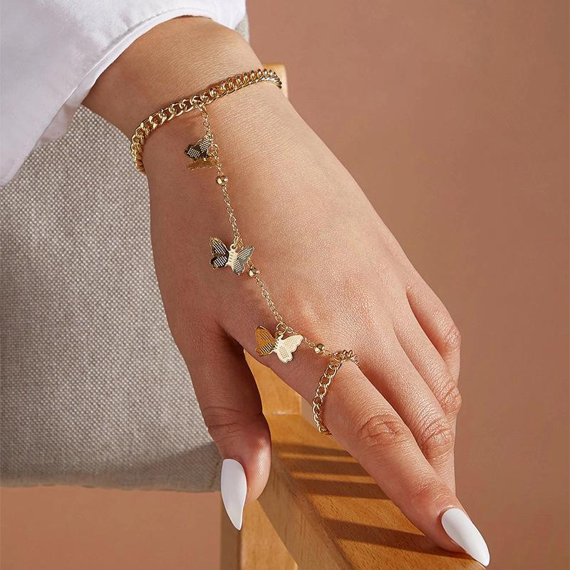 

Retro Butterfly Pendant Chain Bracelet Ring for Women золотий