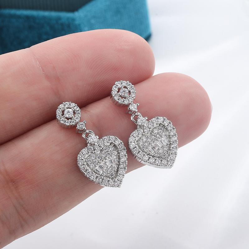 Boucles d'oreilles classiques pour femmes Mode Diamant Cœur Zirconia Pendentif Boucles d'oreilles Haute Qualité Bijoux de Fête Cadeau d'Anniversaire
