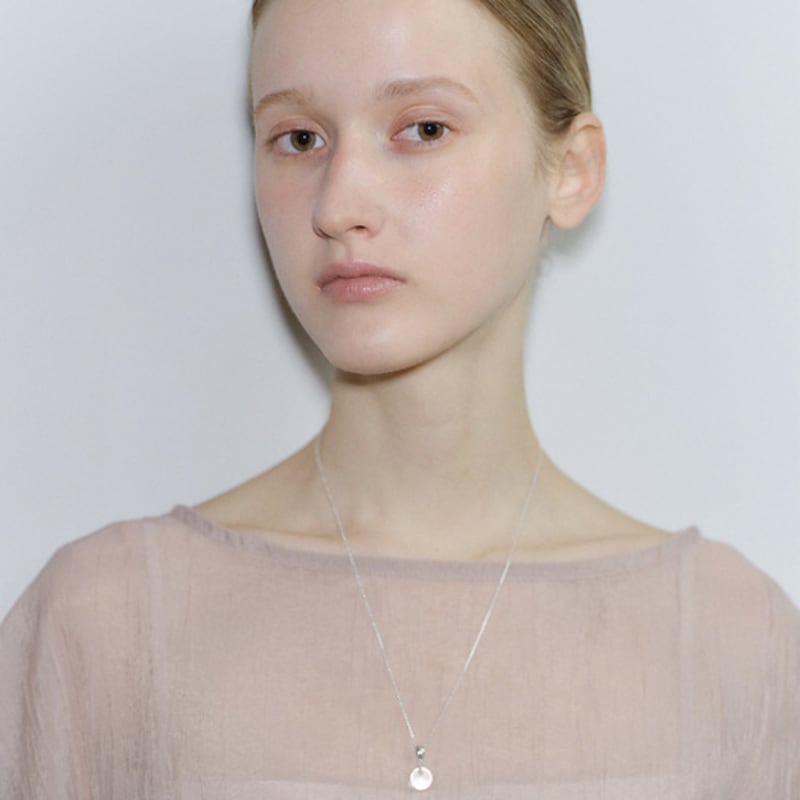 Ovbeige [VEI] 925silver WHITE QUARTZ BELL NECKLACE