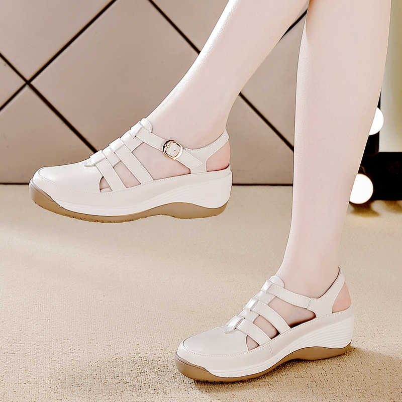 Fashion With Strap Does Not Slip Designer Sandals Women Basketball Shoes Woman Bath Slippers Ladies Sneakers Sports Zapatiilas