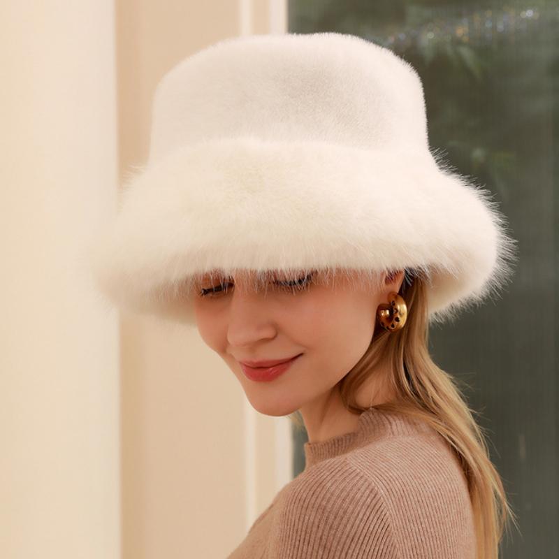 Pălărie de iarnă de lux din blană artificială pentru femei - groasă, pufoasă și caldă cu protecție pentru urechi | Poliester ușor, elastic | Se poate spala la masina