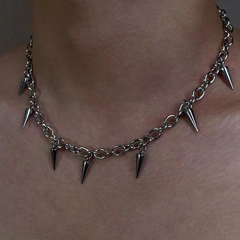 Punk Metal Cone-Shaped Pendant Necklace for Women Minimalist Gothic Silver Color Willow Nail Tassel Chain Clavicle Chain Jewelry