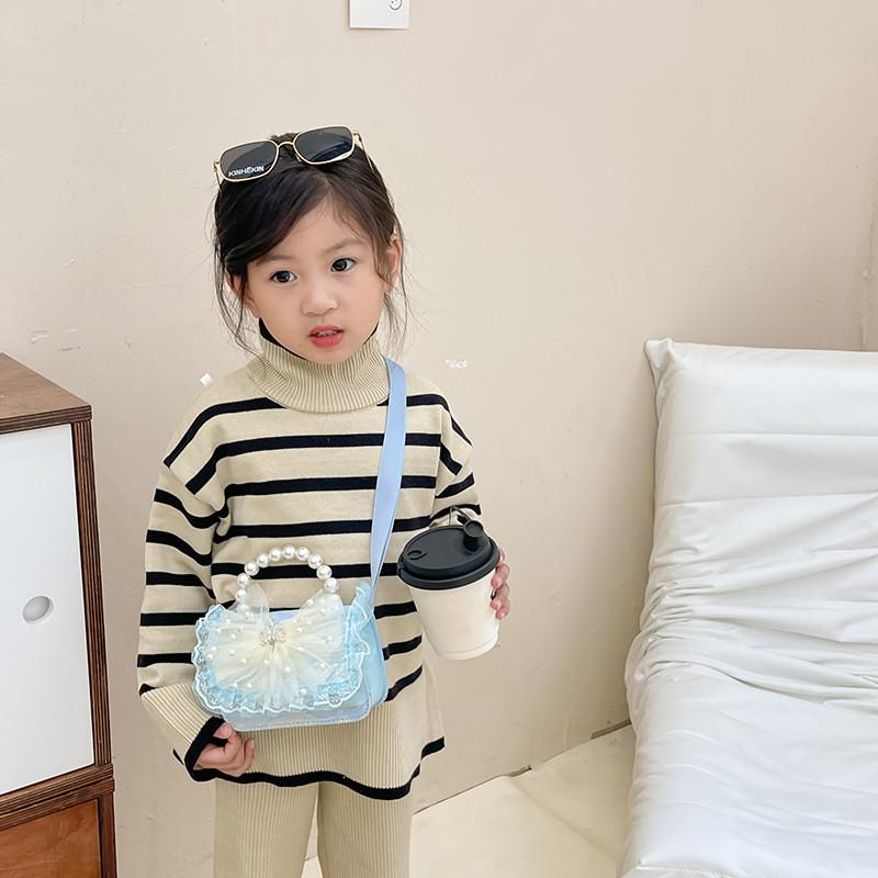 Stylish And Cute Girls Handbag Fashionable Children's Crossbody Bag With Bow Design
