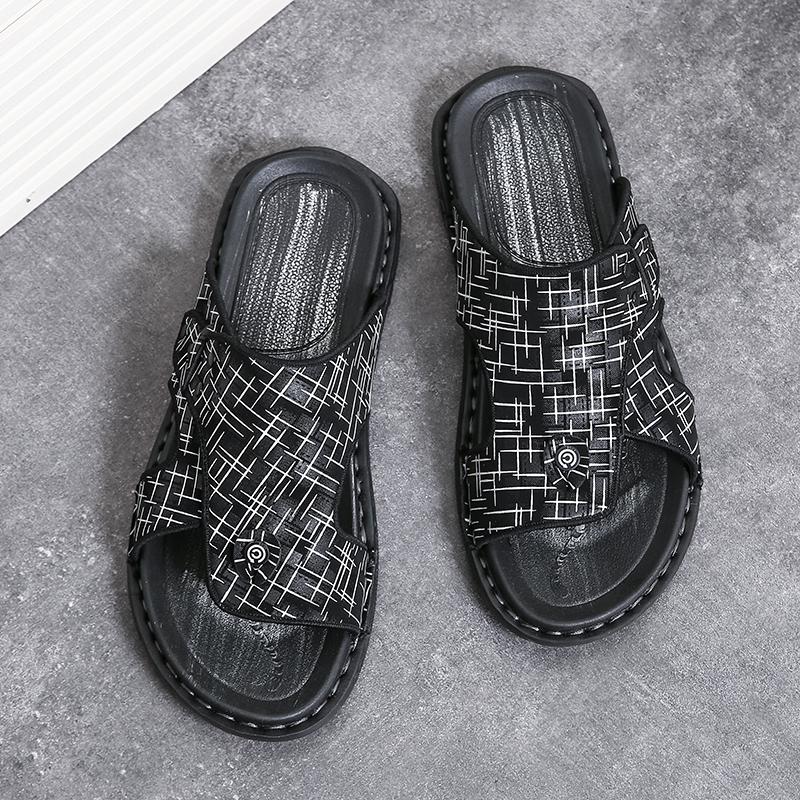 Fashion Summer Hot Selling Men's Beach Shoes Lightweight Anti Slip Camping Fishing Shoes Men's Home Flat Slippers Trendy Gold Color