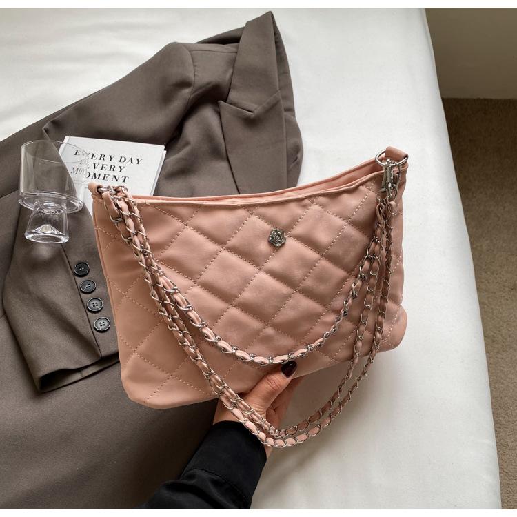 

Rhombus embroidery thread large-capacity leisure 2025 new summer trend personalized chain single shoulder crossbody armpit women s bag soft розовый