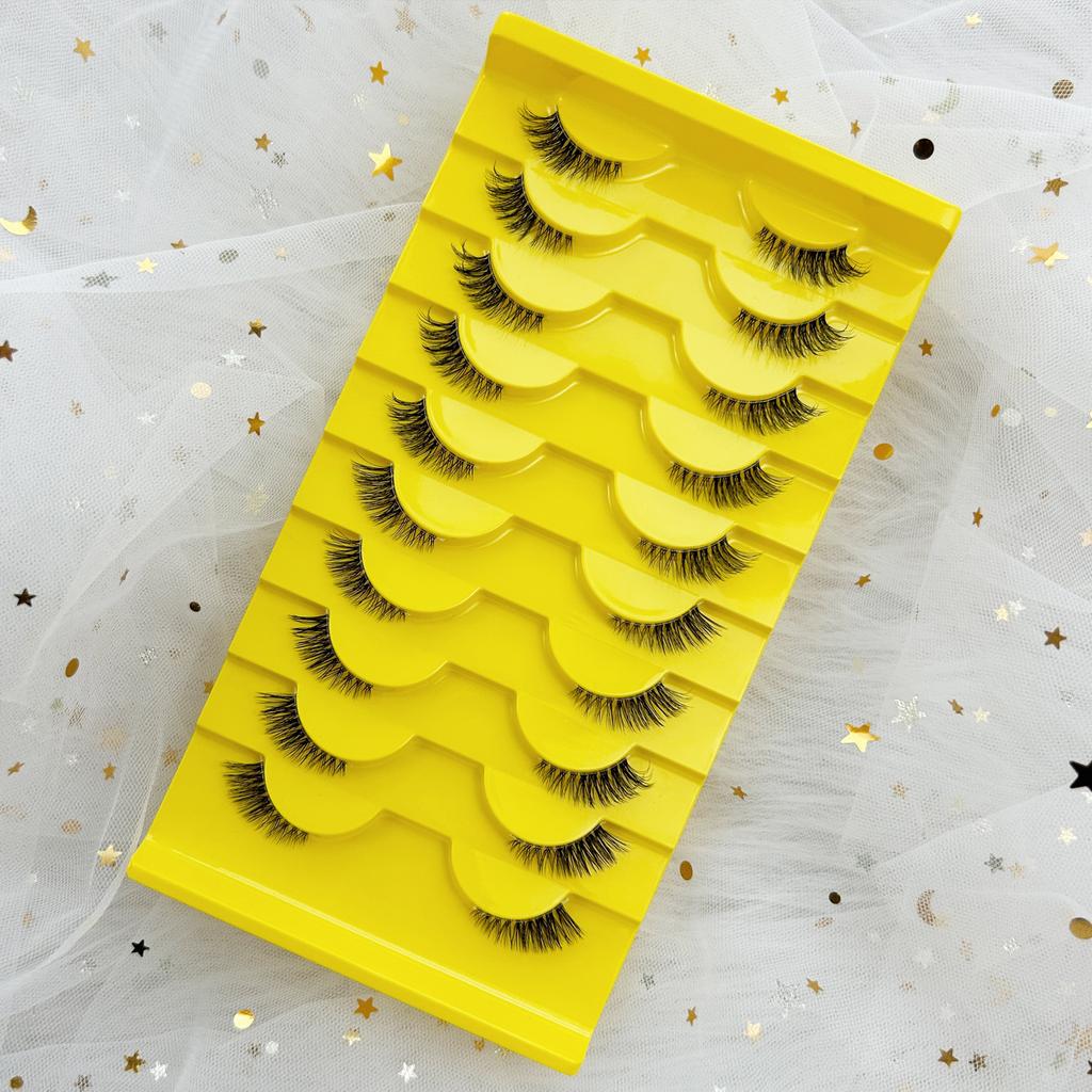 Natural Whole Cat Eye Eyelashes, Chemical Fiber Transparent Stems 10 Pairs of Yellow Tray Half Eyelashes