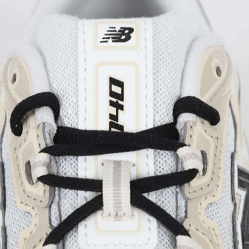 New Balance 740 Timberwolf White