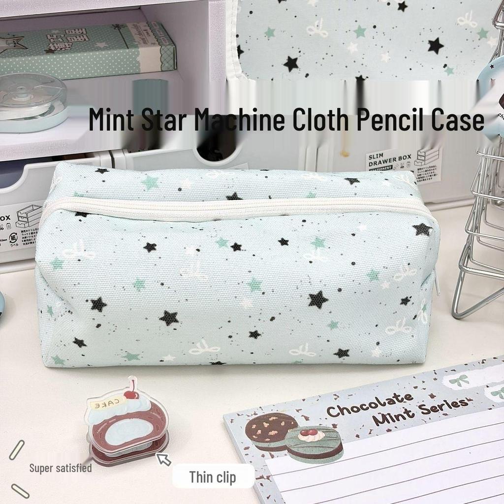 Self-Deprecating Bear Four-Leaf Clover Cartoon Pencil Case - Large Capacity Stationery & Makeup Bag
