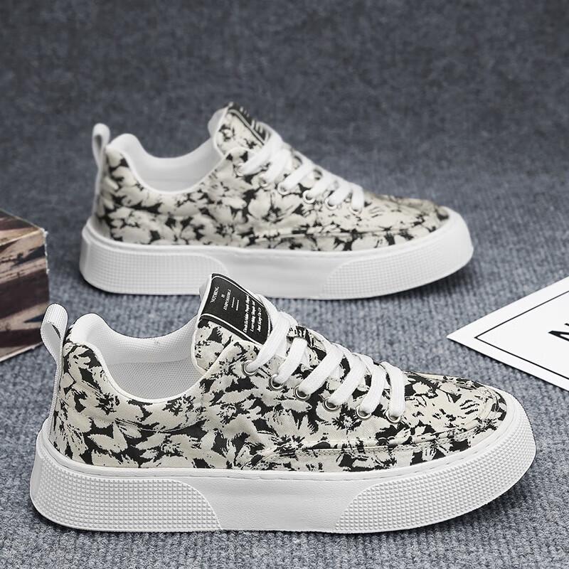

League Envoy Men s Printed Canvas Sneakers 41