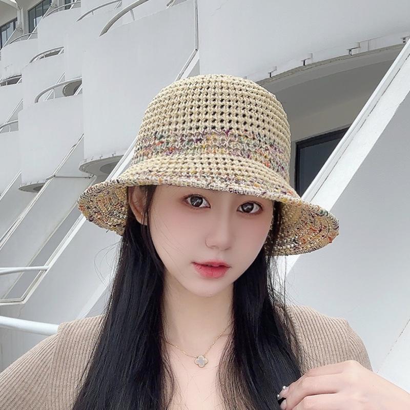 Women's Summer Straw Woven Fisherman Hat with Contrast Stripes Hollow Wide Brim Sun Protection Hat for Outdoor Travel Vacation Face-Covering Sun Hat