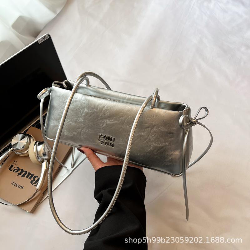 

New Versatile Retro Portable Bowling Bag Women s Fashion Small Square Bag Large Capacity Commuter Bag Briefcase серебряный