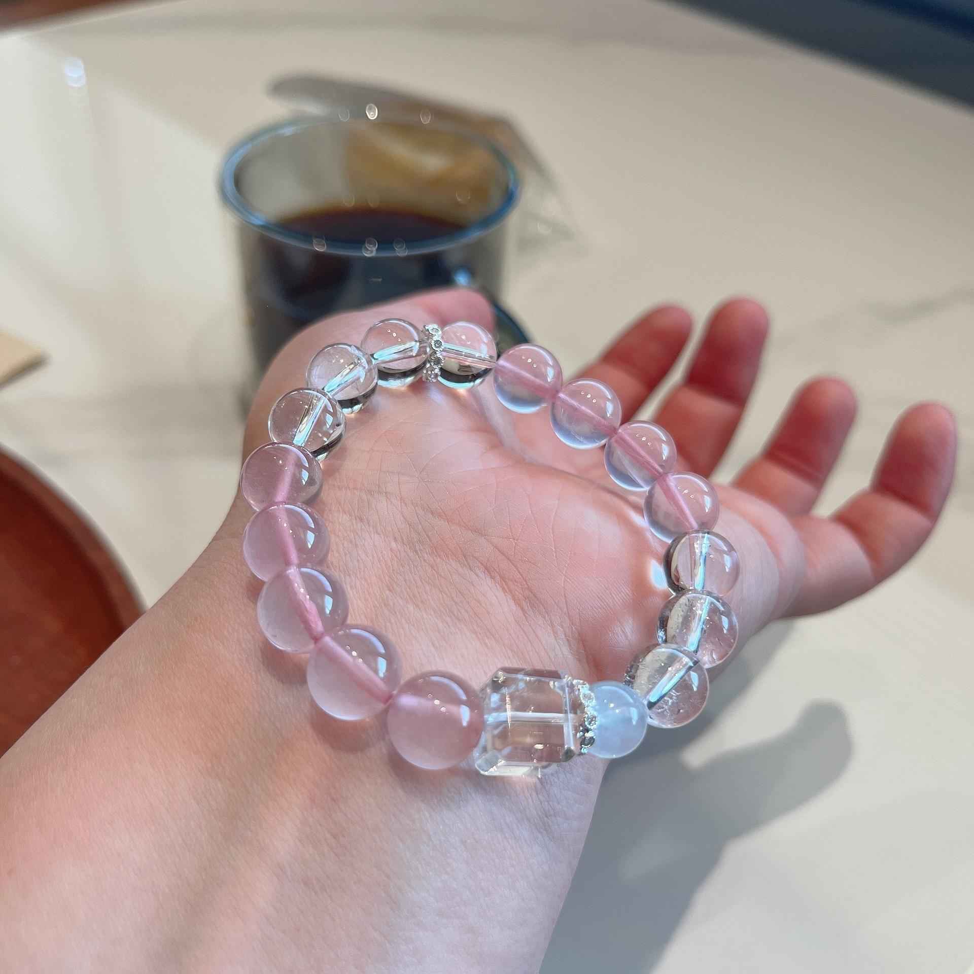 

Natural pink crystal bracelet for women, sugar cube aquamarine white crystal bracelet, stylish design, a fashionable gift for a girlfriend 10mm Beads
