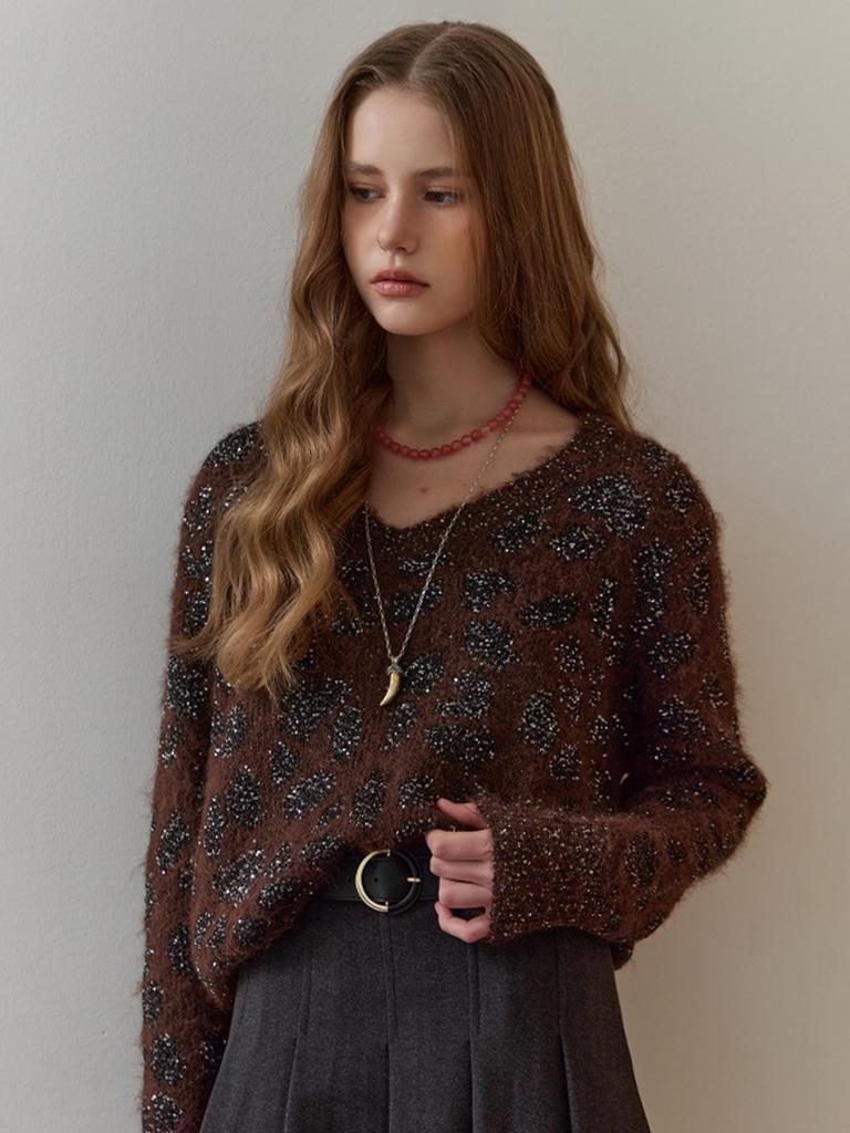 MAXZA Sequin Mix Leopard V-Neck Knit