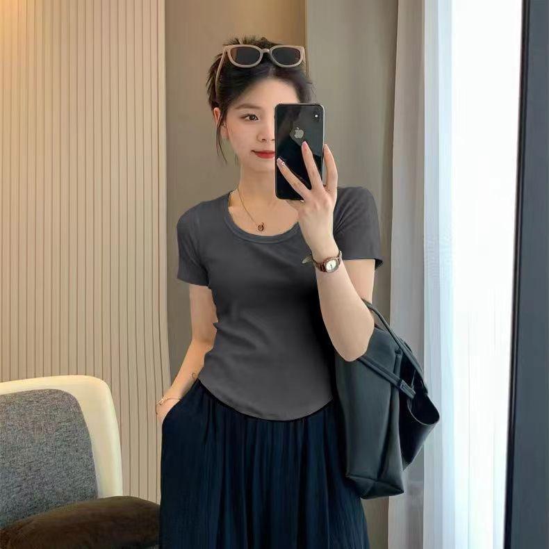 

Women s White U-Neck Cotton T-Shirt: Short Sleeve, Low Neck, Collarbone-Highlighting, Tight-Fit, Ideal Base Layer for Summer. Double Extra Large темно-сірий