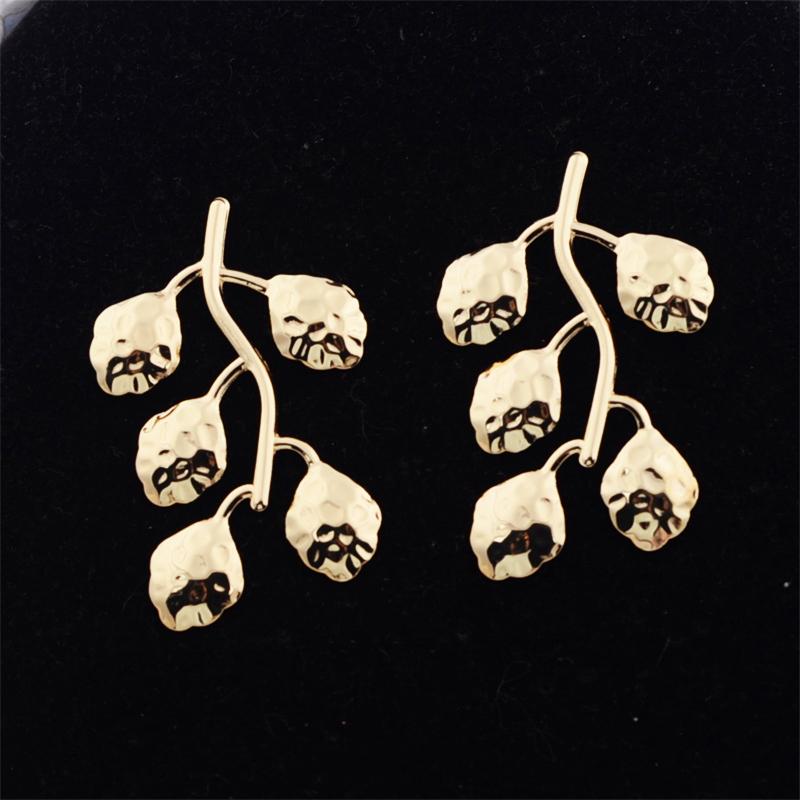 Irregular Branch Leaf Geometry Golden Smooth Stud Earrings for Women Girl Korean Love Aesthetic Daily Life Minimalist Jewelry