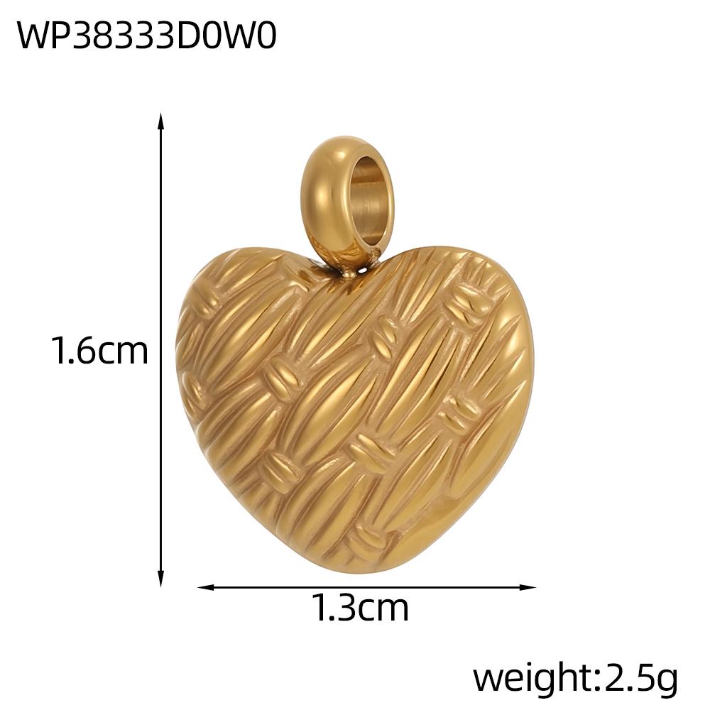 CARLIDANA Trendy 3D Spaceman Astronaut Pendant Space Themed Gold Plated DIY Accessories Stainless Steel Moon Heart Jewelry Charm