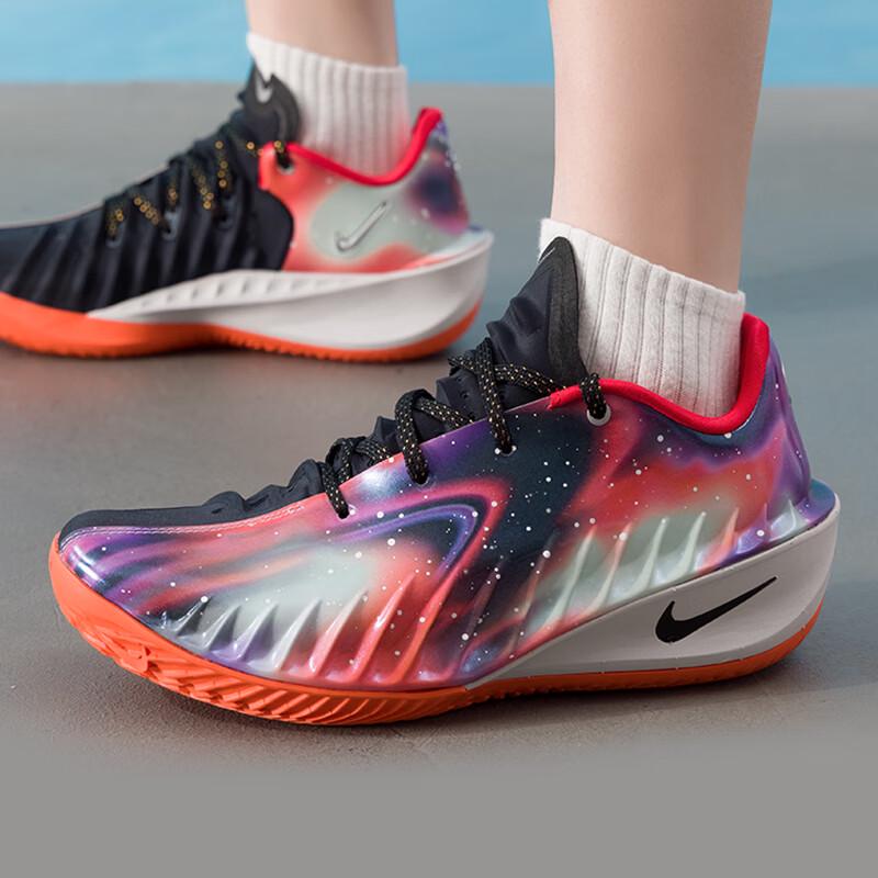 Nike Men's GT Cut On-Court Basketball Shoes