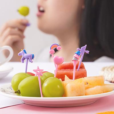 6Pcs Fruit Pick Reusable Bento Food Picks Cute Rainbow Star Heart Shapes Fruit Fork Easy To Clean for Kids