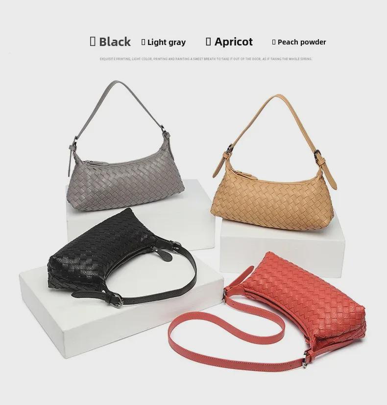2025 Korean Style Versatile Hand-Woven Shoulder Bag 