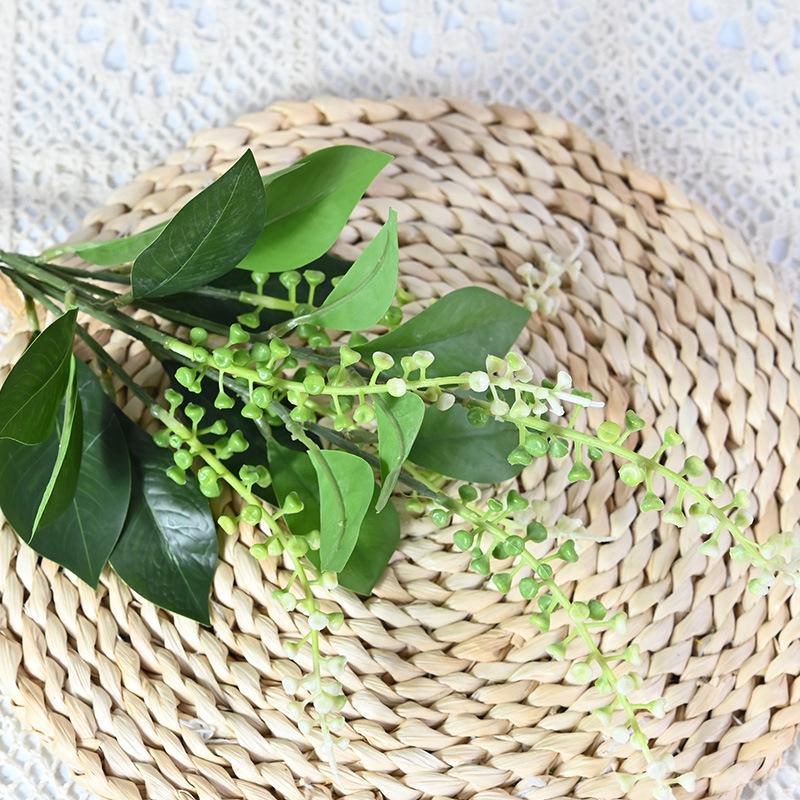 

2 вилки, имитация листьев эвкалипта с фруктами, рукописный пучок зеленых растений, композиция из фруктов и цветов «Любитель эвкалипта» с растениями светло-зеленый