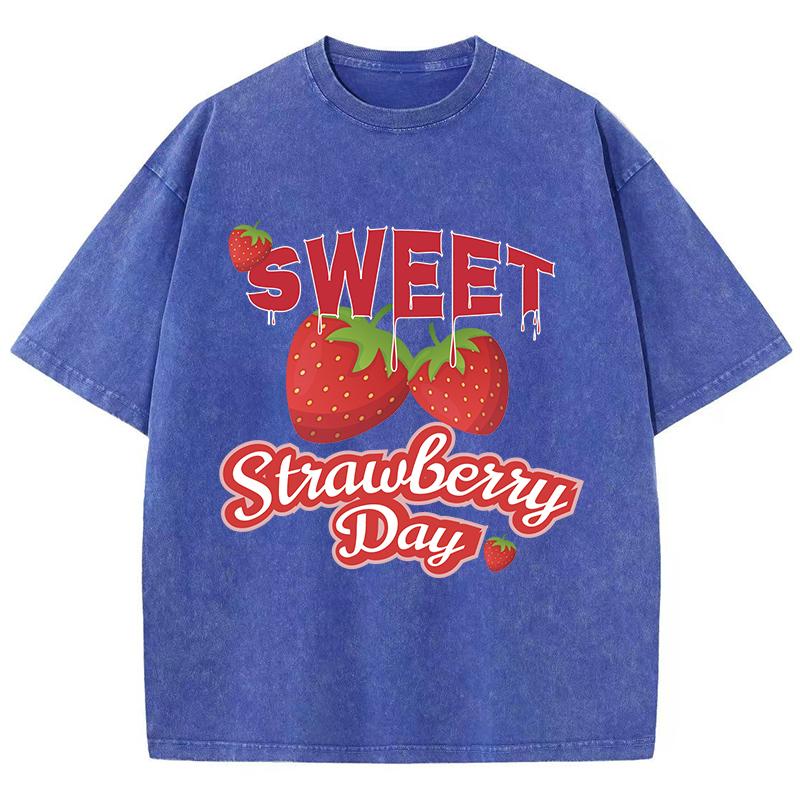Womans Washed T-Shirts Sweet Strawberriy Day Printing Tee Shirts Cotton Oversize Crewneck Tees Street Female Clothes