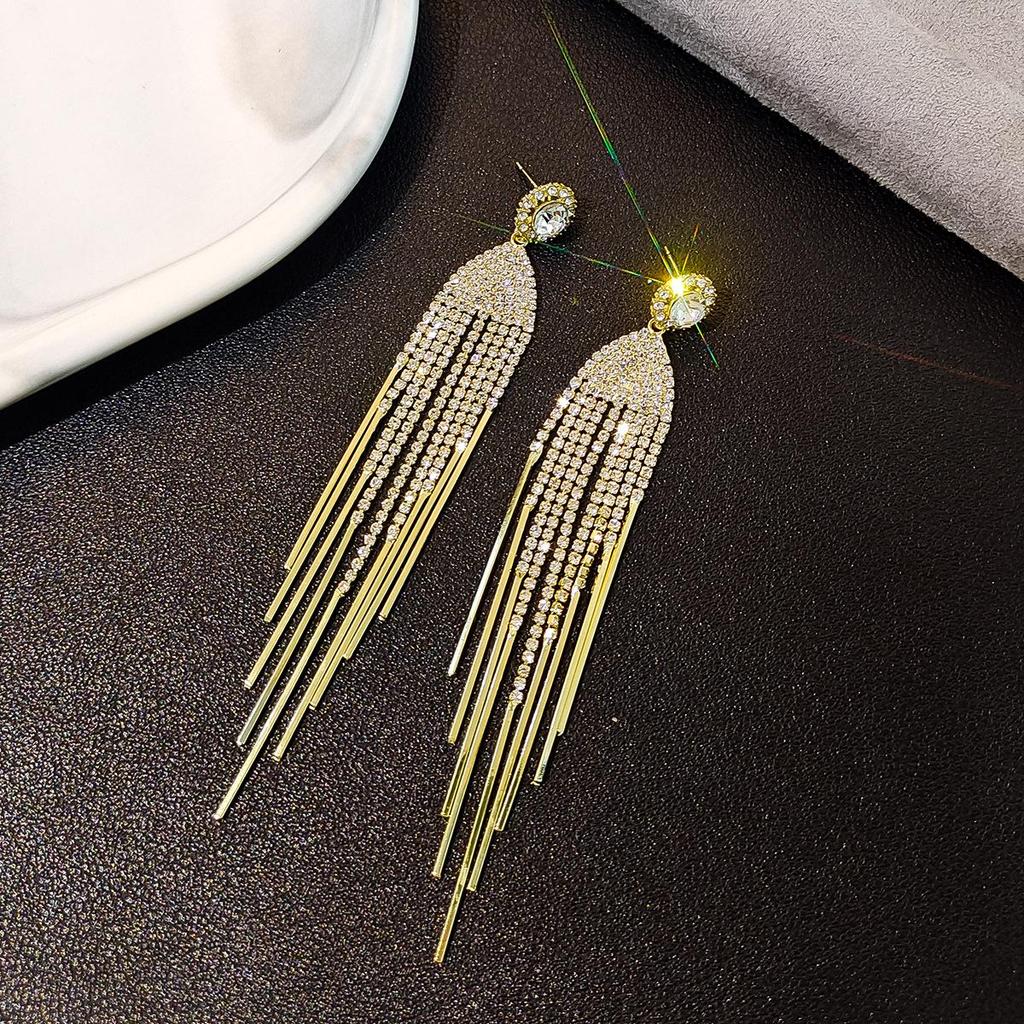 Elegant Tassel Long Earrings: European & American Fashion, High-End Prom & Evening Goddess Style.