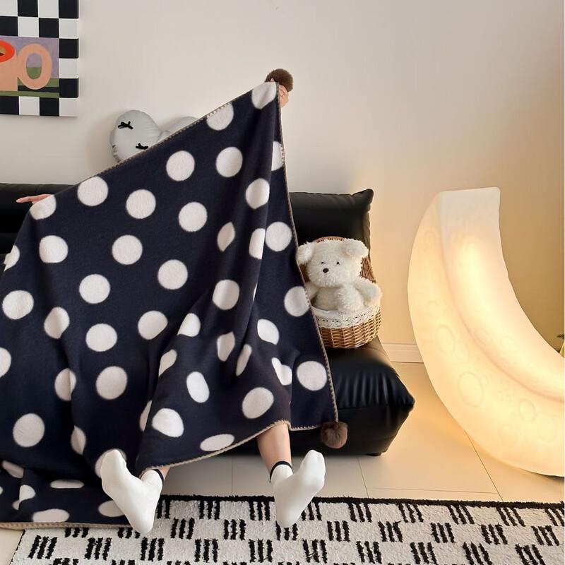 OEING Faux Cashmere Love Heart Pom-Pom Throw Blanket