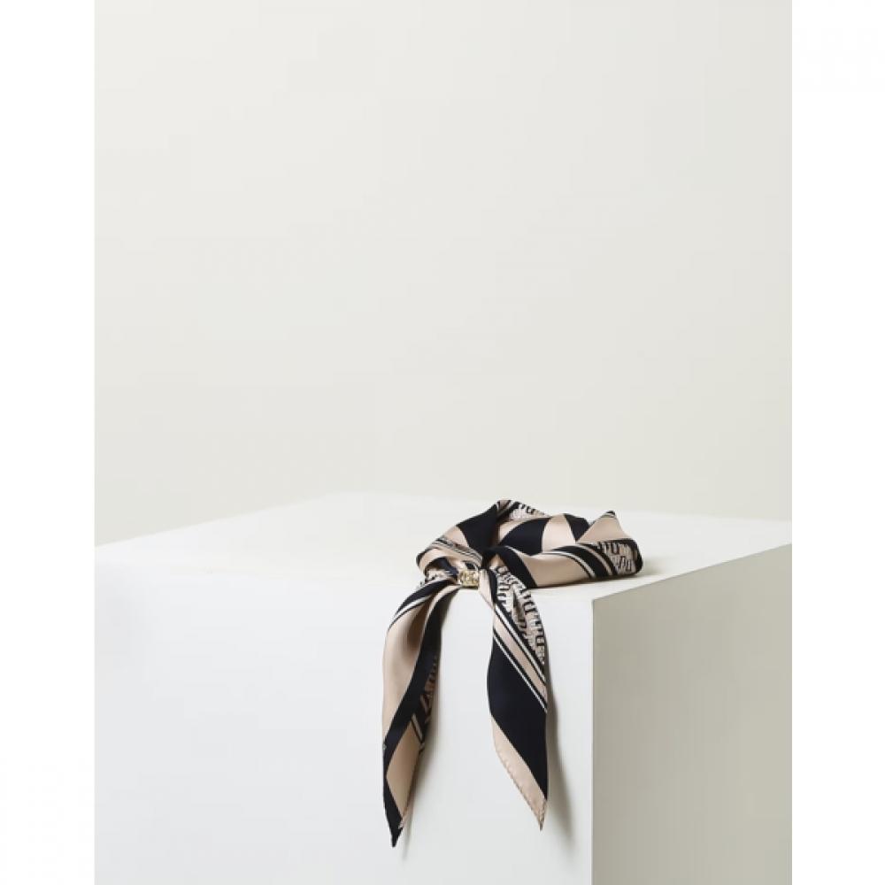 Dcsc5f813n2 [Silk 100 ] Navy Dd Pattern Silk Square Scarf  Ring Set 