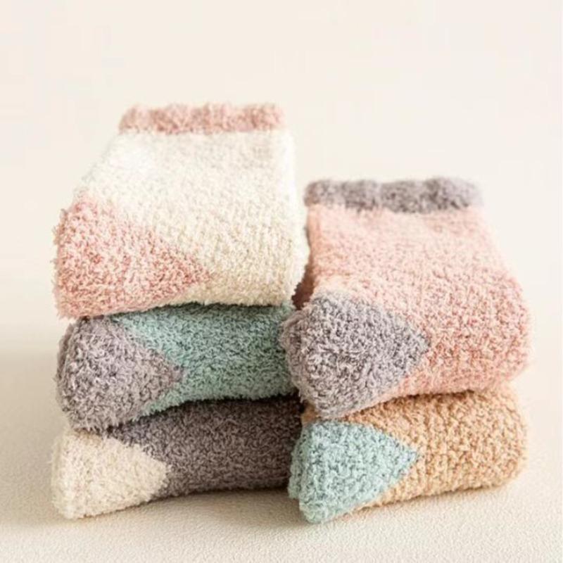 5 Paia Calzini da Letto da Donna Colore Unico Morbidi Caldi Invernali Regalo di Natale Morbidi per Pavimento Casa Colore Caramella Calzini in Velluto Corallo