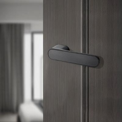 Dveřní kování a zámky – Zástrčky, petlice a zámky na dveře