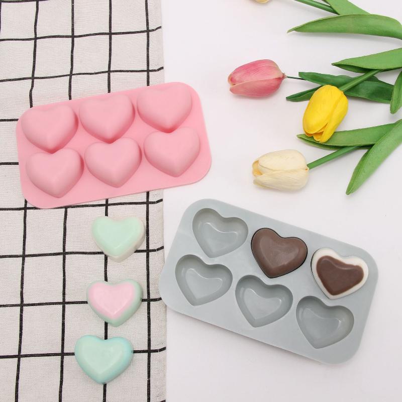 6-Kammer-Valentinstag-Herz-Silikon-Backform Liebe Schokolade Süßigkeiten Keks Eisform Niedliche Geschenke Seifenkerzen-Herstellungsset