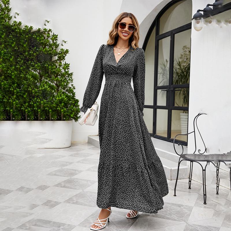 

Платье с V-образным вырезом, длинными рукавами и приталенным силуэтом с подходящим пальто для весны и осени Small