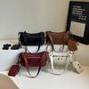 Niche design simple fashion rivet shoulder bag women's winter new retro messenger women's bag