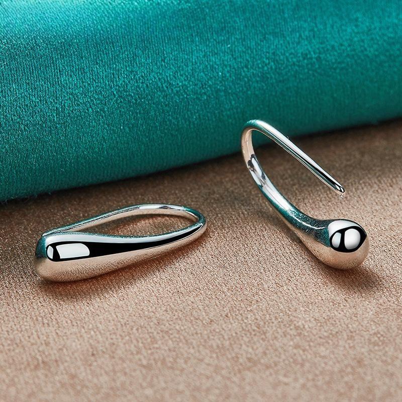 Einfache tropfenförmige Silberohrringe, Damen-Nischendesign-Ohrringe, Modeschmuck für den Alltag