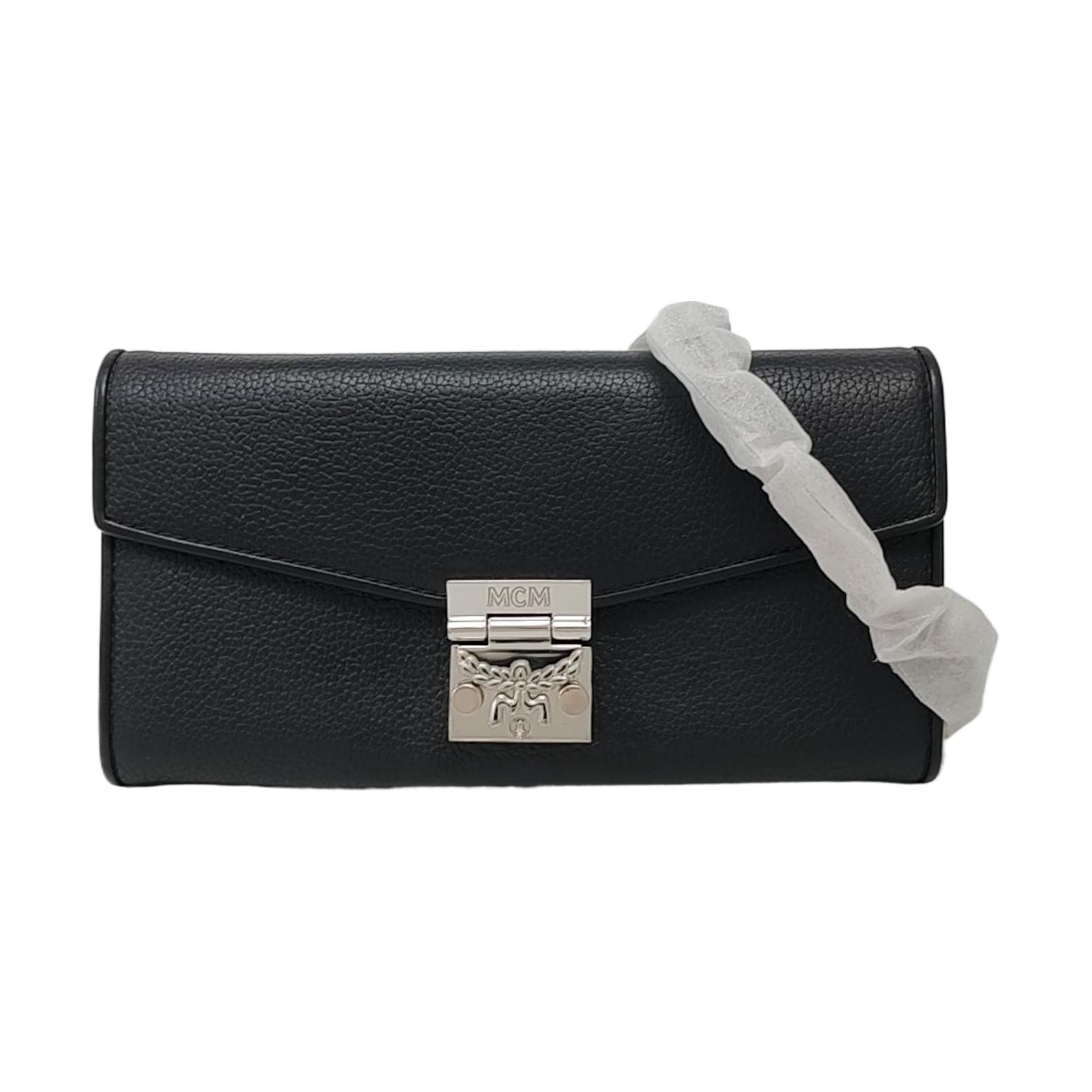 [Pre-Owned] Patricia Black Leather Laurel Leaf Buckle Wallet Silver Hardware - Very Good #MHL790 ONE SIZE