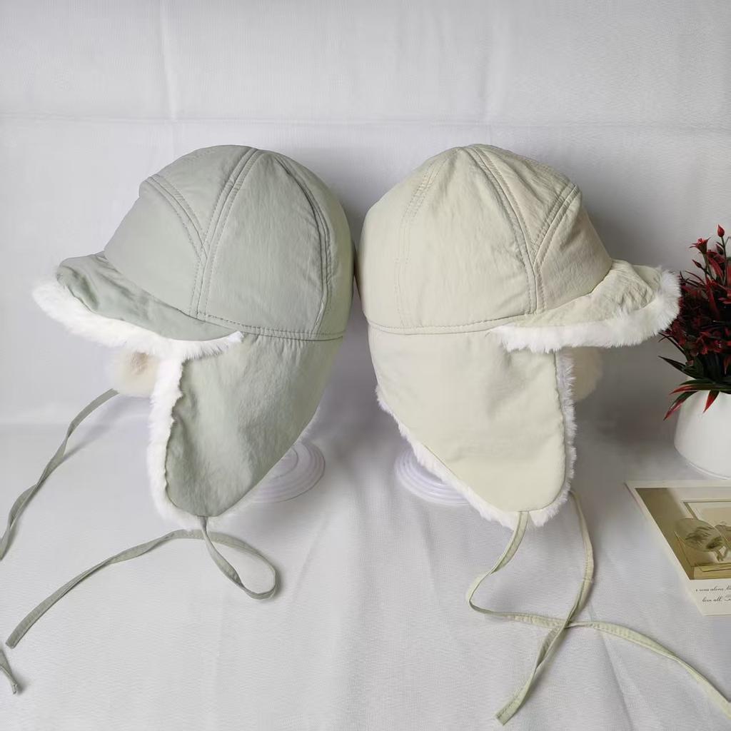Autumn and Winter Fleece Lace-up Lei Feng Hat for Men and Women Outdoor Warm Windproof Flipped Brim Duck Tongue Ear Protector Flying Hat Plush Hat