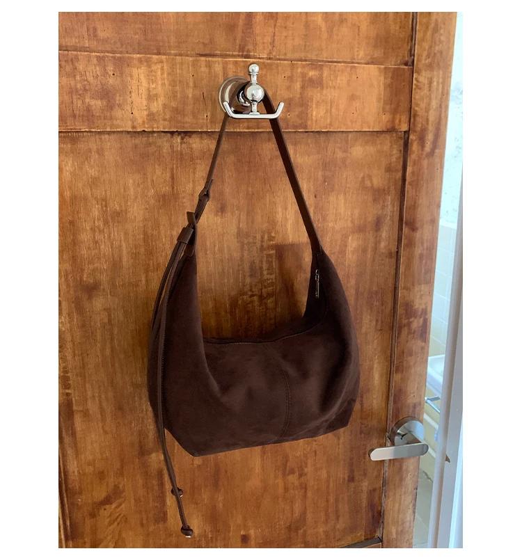

New Solid Color Zipper Faux Suede Sweet Shoulder Bags for Women High Quality Fashiable Versatile Stylish Design Crossbody Bags кавовий
