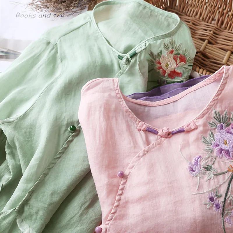 

Women s Purple Floral Embroidered Frog Button Blouse with Contrast Trim Asymmetrical Short Sleeve Top M розовый