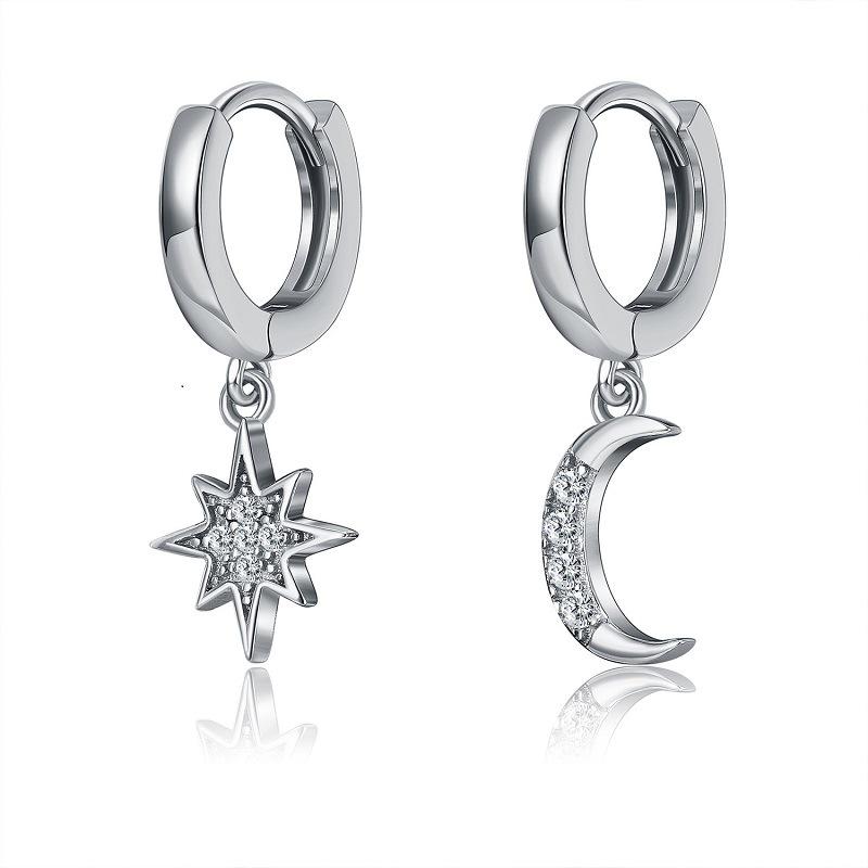 Asymmetrische oorbellen met ster en maan van S925 zilver en diamanten ringen - Licht luxe design