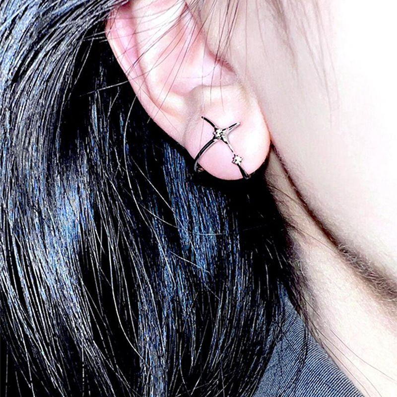 

S925 Sterling Silver Four Awn Star Stud Earrings Women Cold Style Sweet Cool Niche Design High Sense Earrings Unique Temperament Earrings A Pair of Mercury Earrings