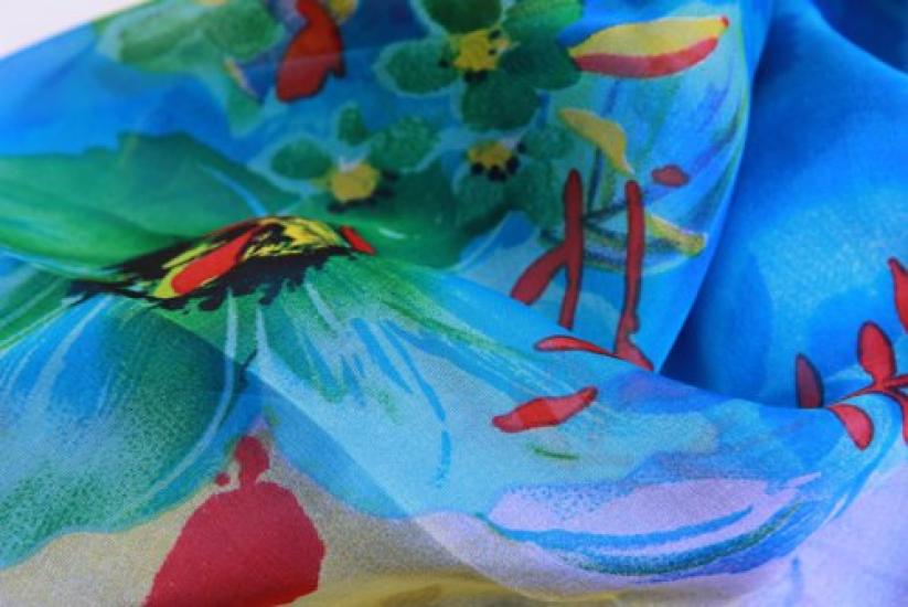 InStyle Japan Silk Fleur UV Natural Protects Against UV Neck and Air Conditioning 100% Scarf, Large, 135x135cm, Blue, Square, Protection, Chiffon,