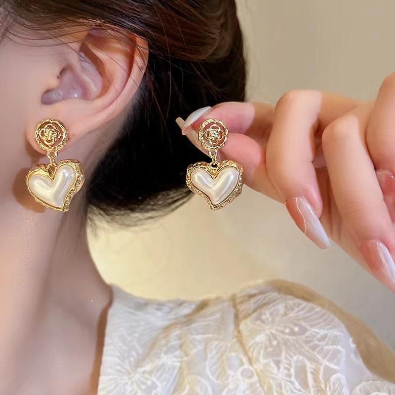 Flower Simulation Pearl Heart Drop Earrings Hollow Out Retro Women Wedding Jewelry Accessories